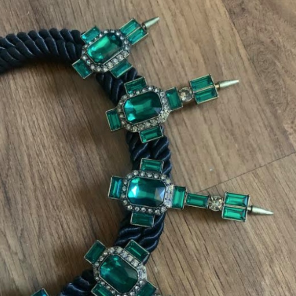 🆕 C Wonder Statement Collar - Picture 10 of 14